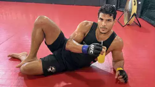 Paulo Costa instó a UFC a introducir un título interino en el peso semipesado